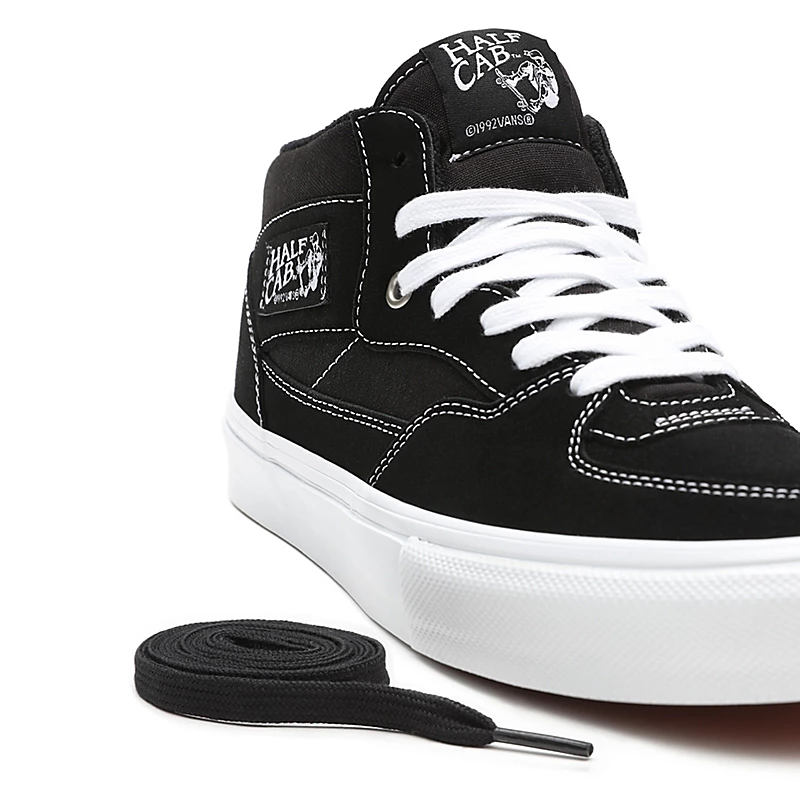 VANS SKATE HALF CAB BLACK/WHITE