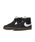 ZAPA NIKE SB BLAZER MID 010