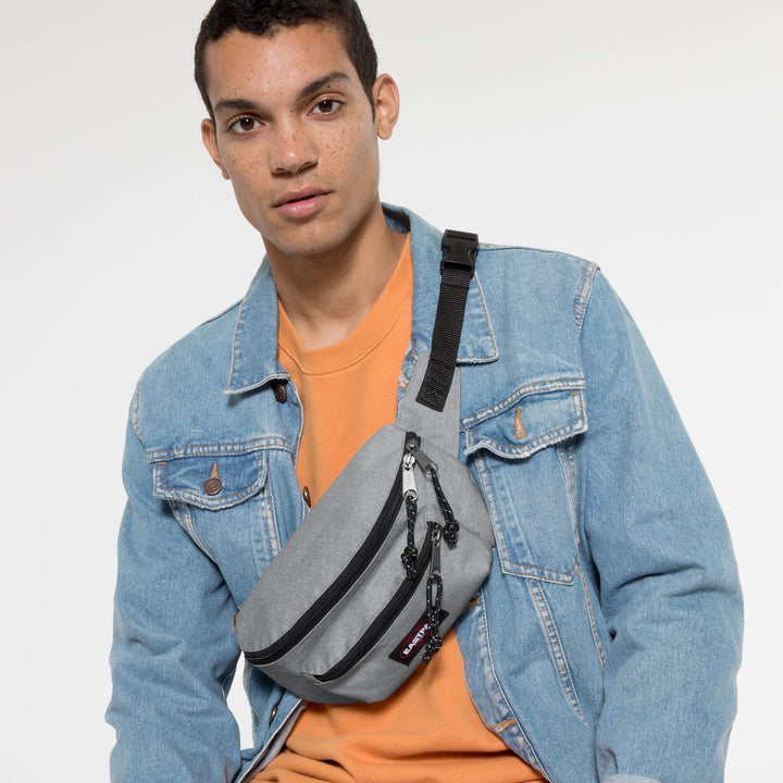 EASTPAK DOGGY SUNDAY GREY WAIST BAG