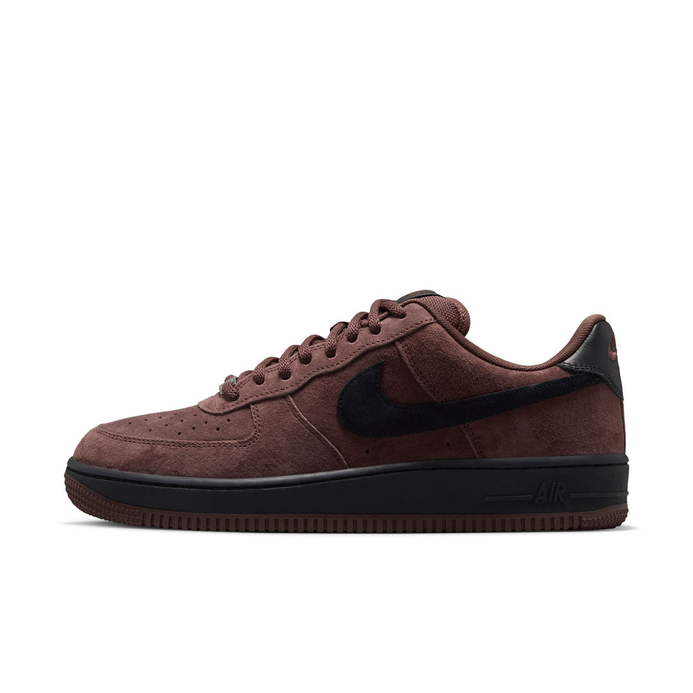ZAPA NIKE SB AIR FORCE 1 HM8517-201