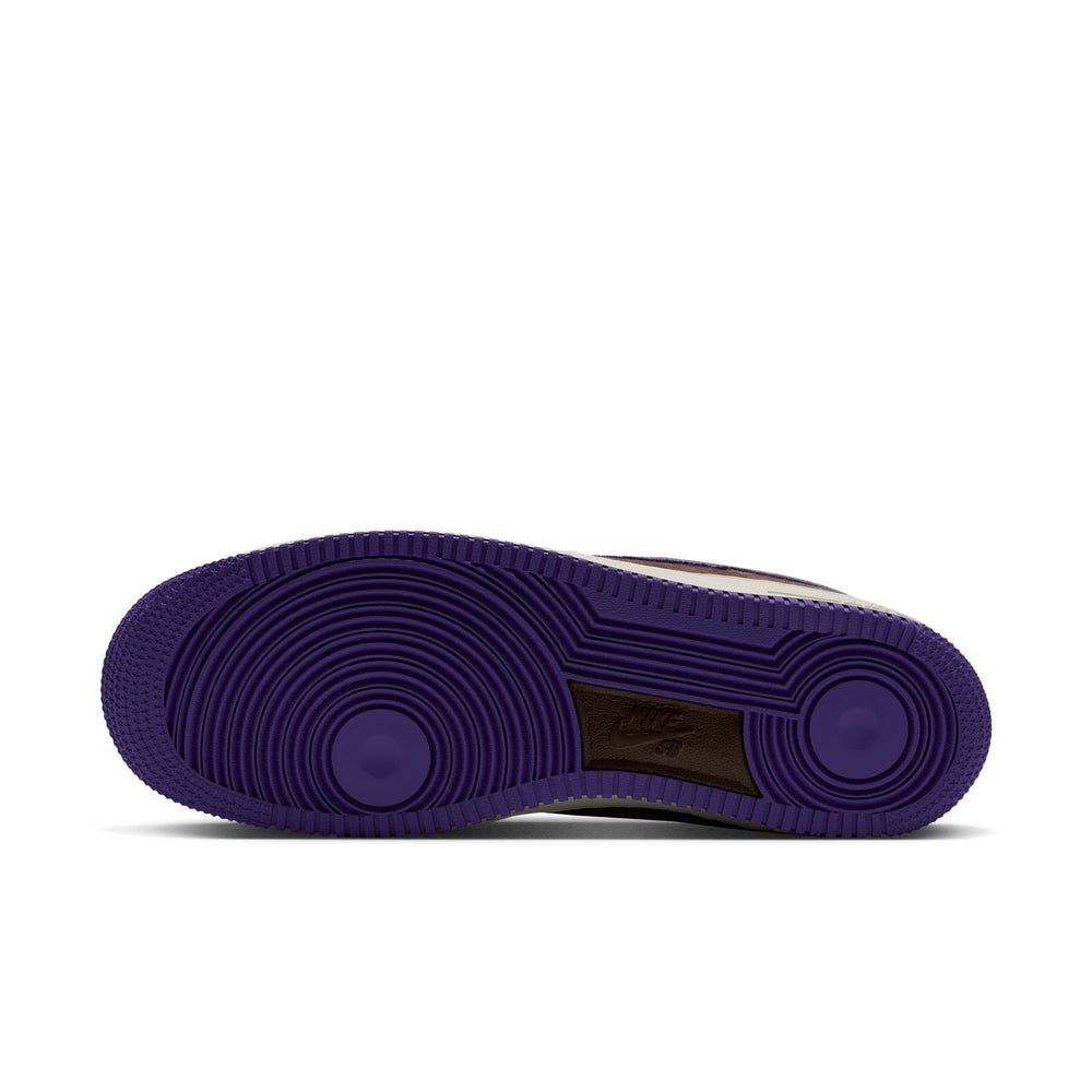 ZAPA NIKE SB AIR FORCE 1 SE IV5289-200