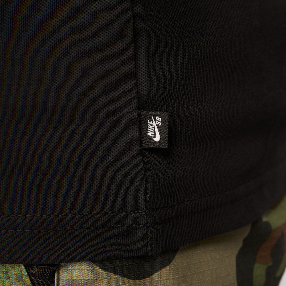 CTA NIKE SB TEE SALUTE 010