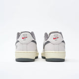 ZAPA NIKE SB AIR FORCE 1 YUTO IO8439-100