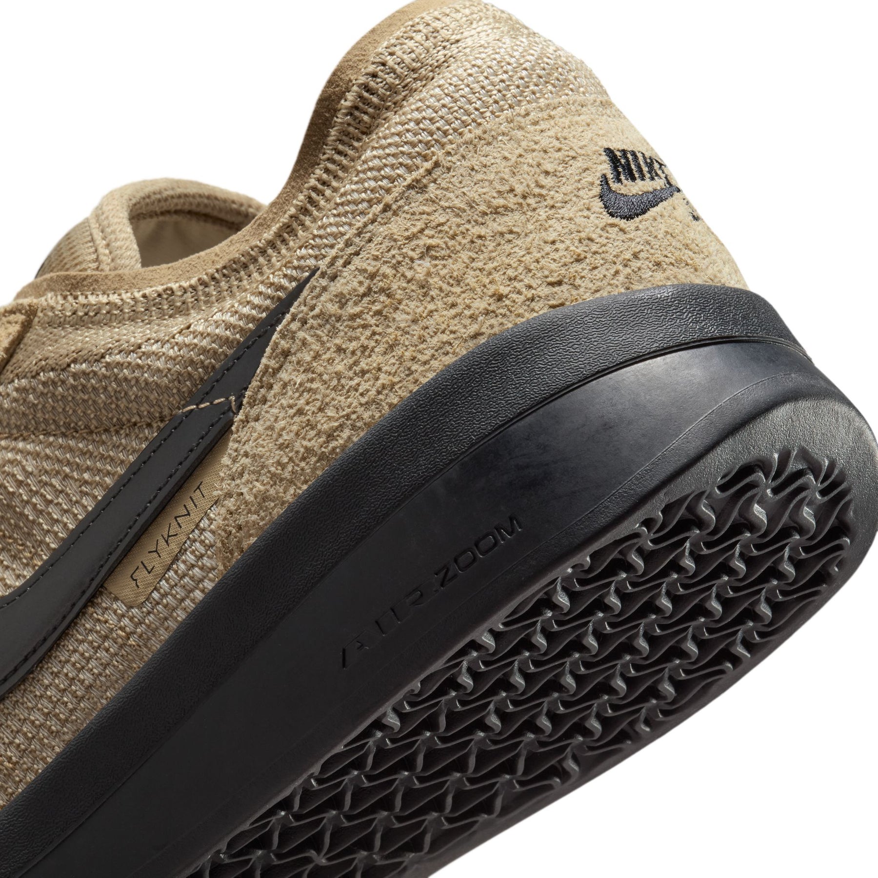 ZAPA NIKE SB PS8 200