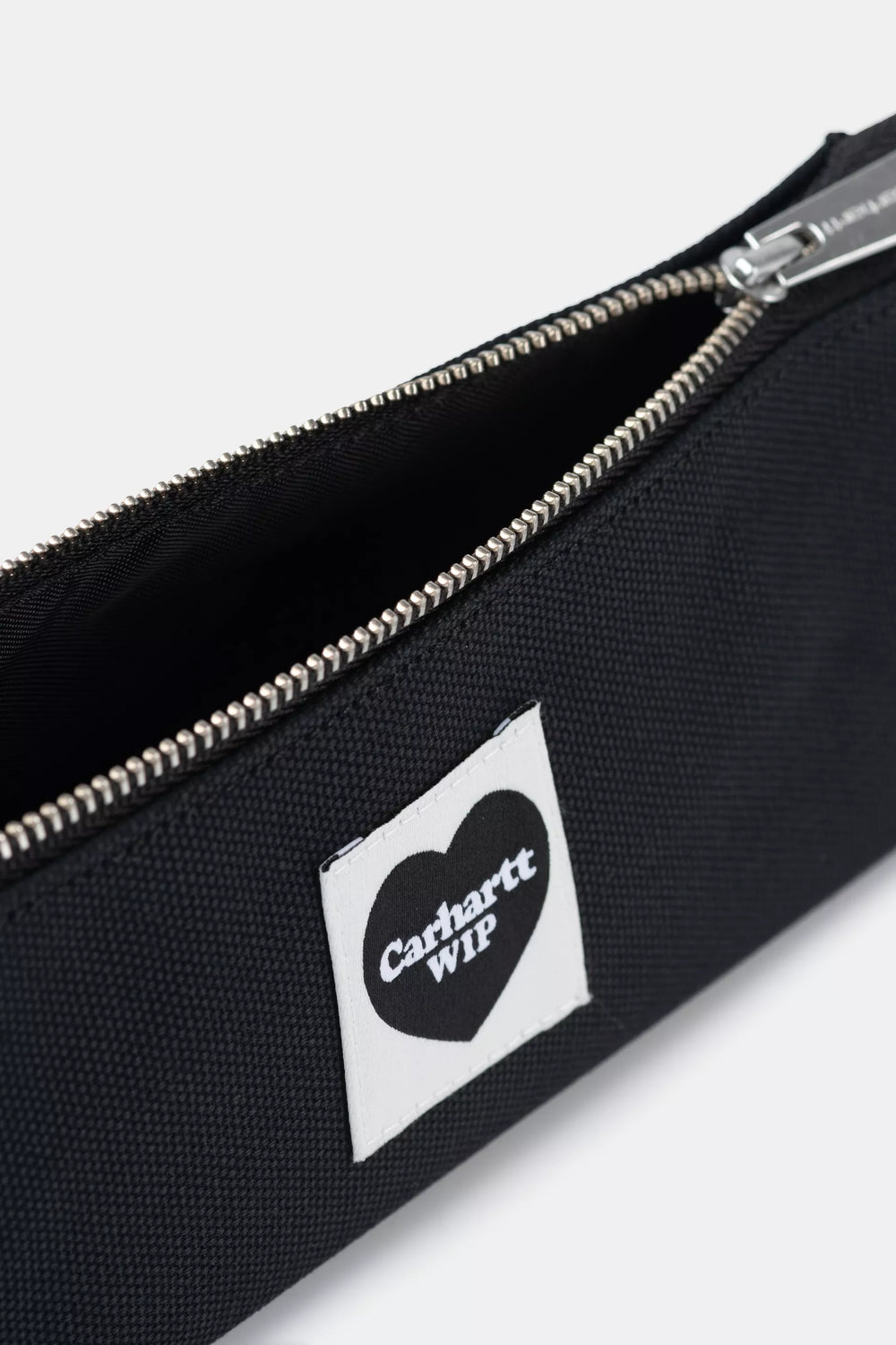 ESTUCHE CARHARTT WIP HEART PENCIL BLACK