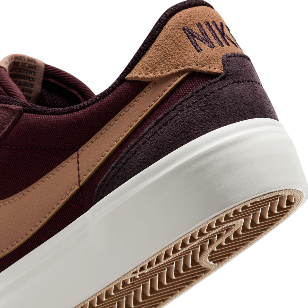 ZAPA NIKE SB POGO PLUS FQ2935-600