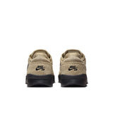 ZAPA NIKE SB PS8 200