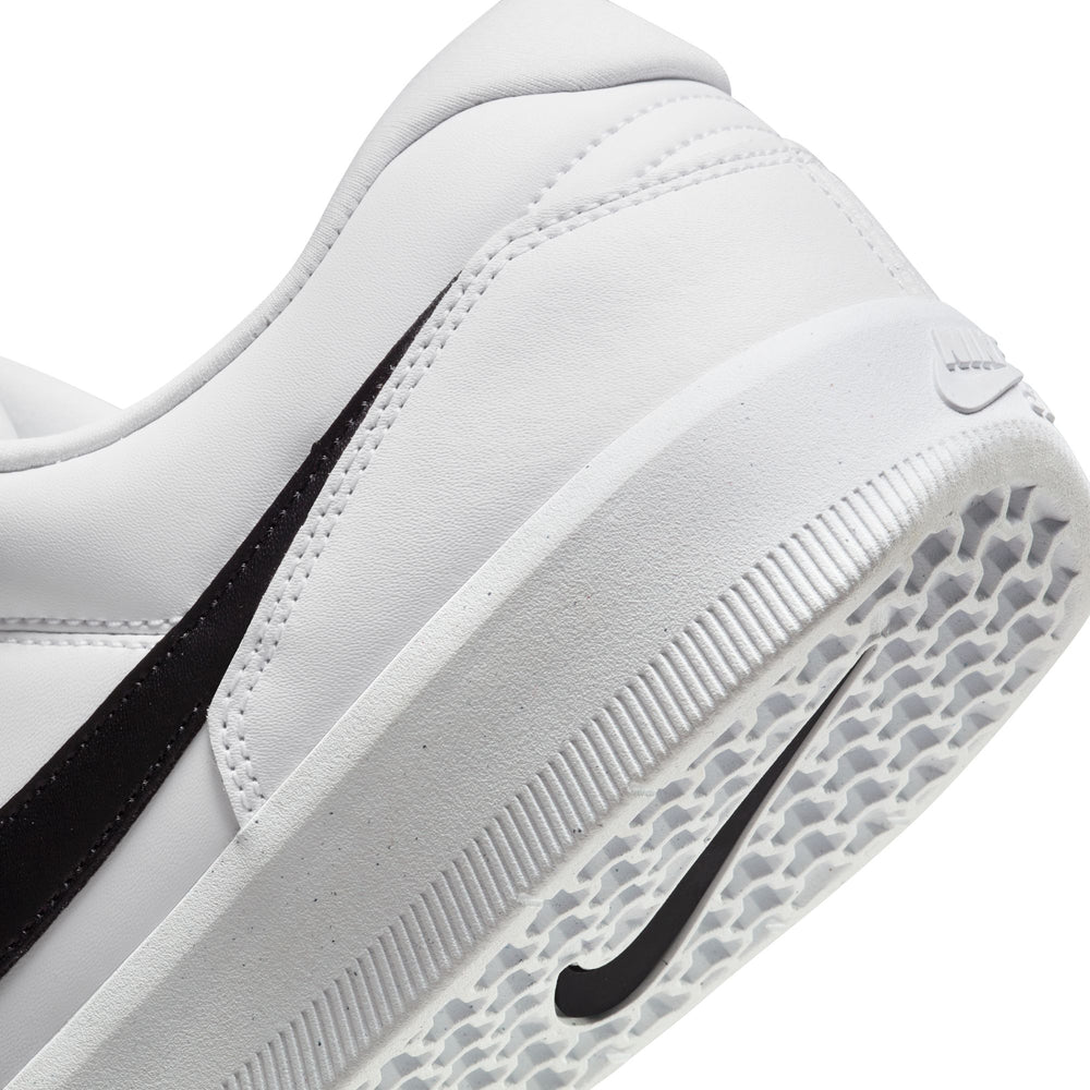 ZAPA NIKE SB FORCE 58 PRM L 101