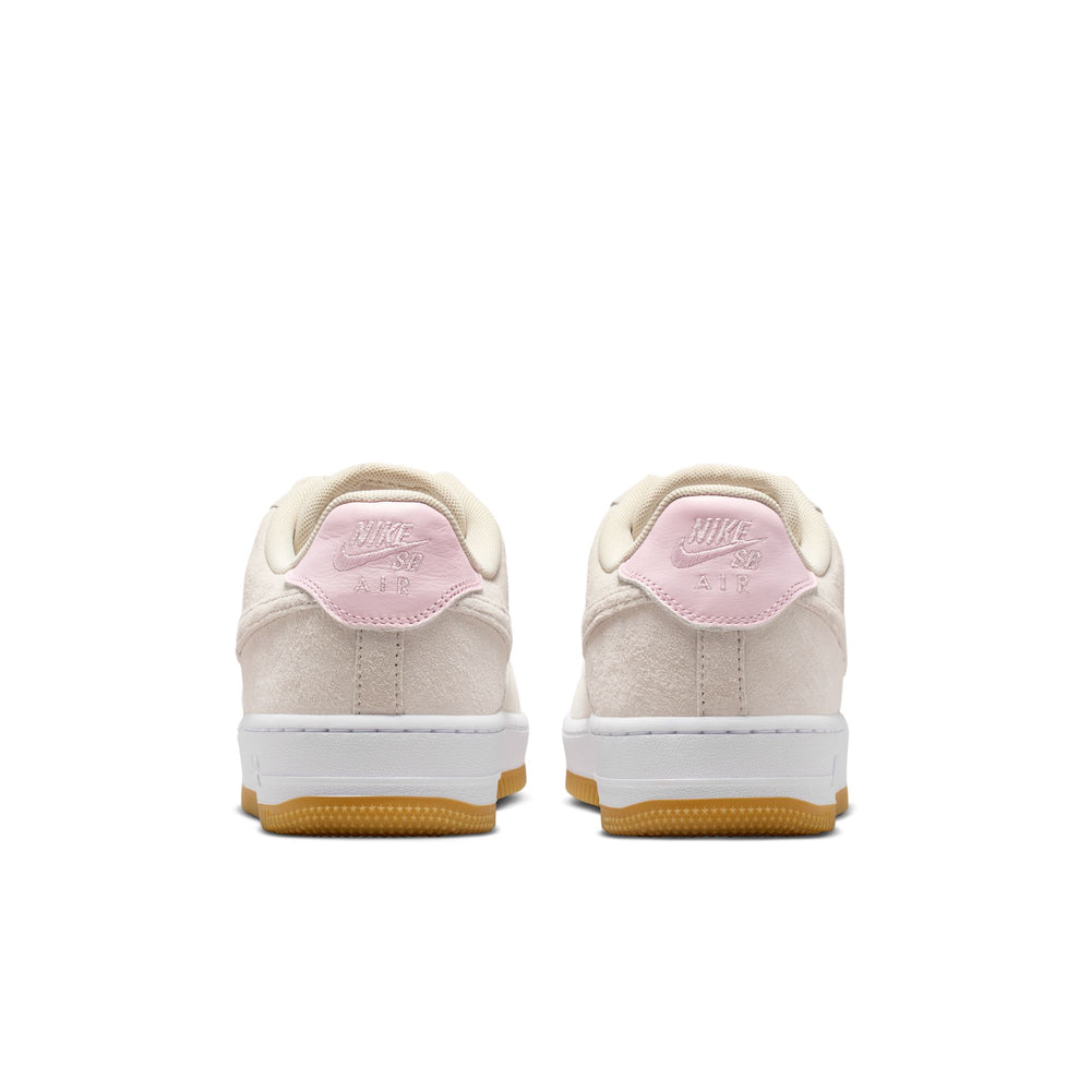 ZAPA NIKE SB AIR FORCE 1 HM8517-100