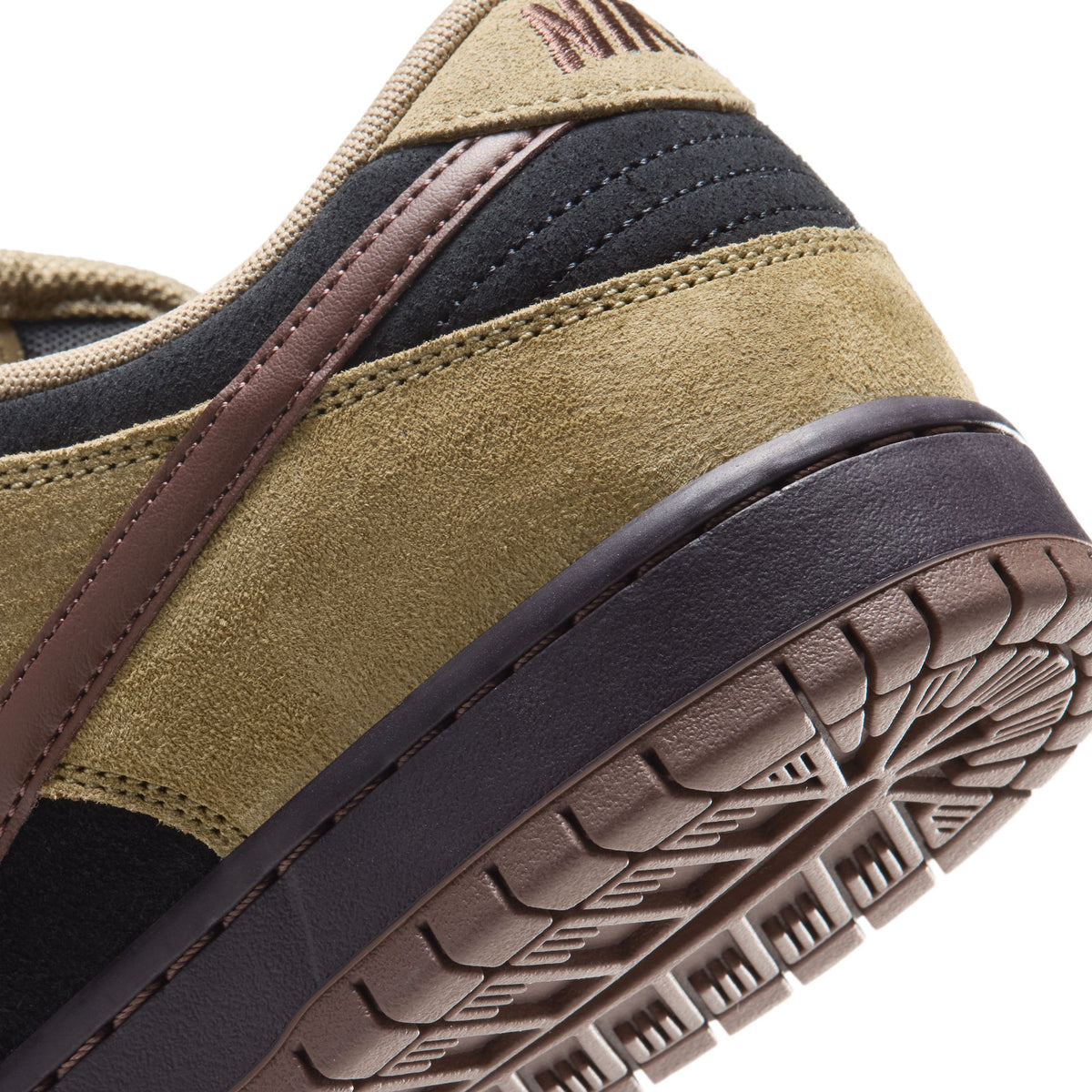 ZAPA NIKE SB DUNK LOW PRO HQ1625-201