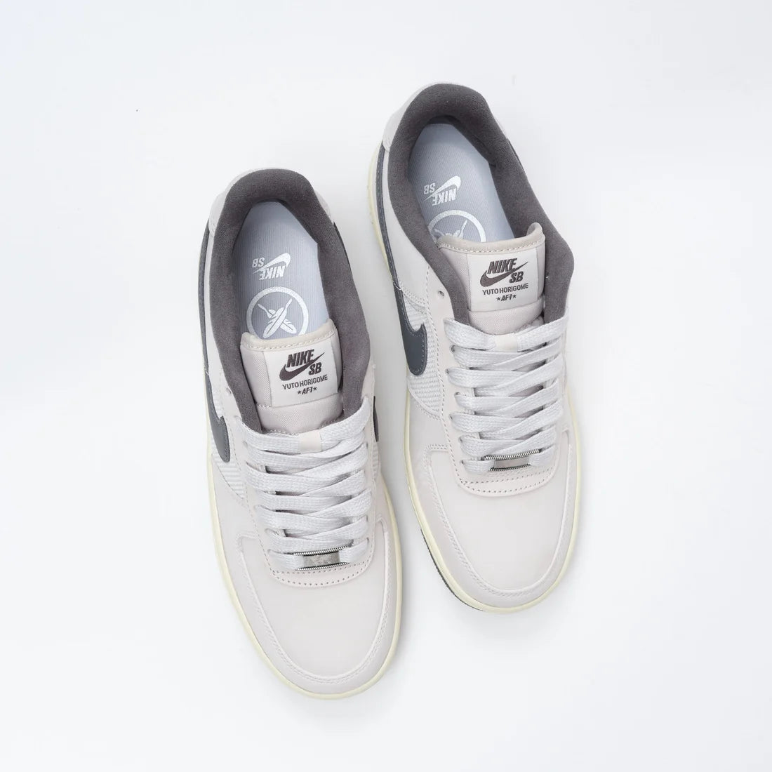ZAPA NIKE SB AIR FORCE 1 YUTO IO8439-100
