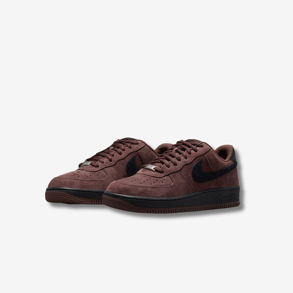 ZAPA NIKE SB AIR FORCE 1 HM8517-201