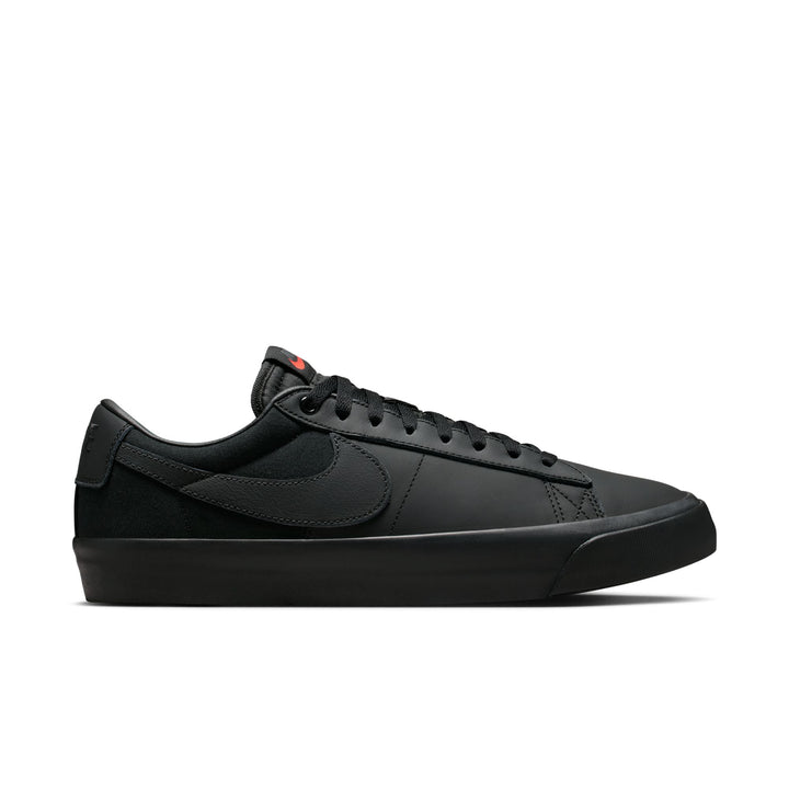 ZAPA NIKE SB BLAZER LOW GT DR9099-001