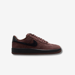 ZAPA NIKE SB AIR FORCE 1 HM8517-201
