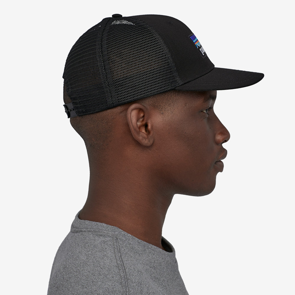 PATAGONIA P-6 LOGO TRUCKER BLK