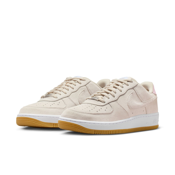 ZAPA NIKE SB AIR FORCE 1 HM8517-100