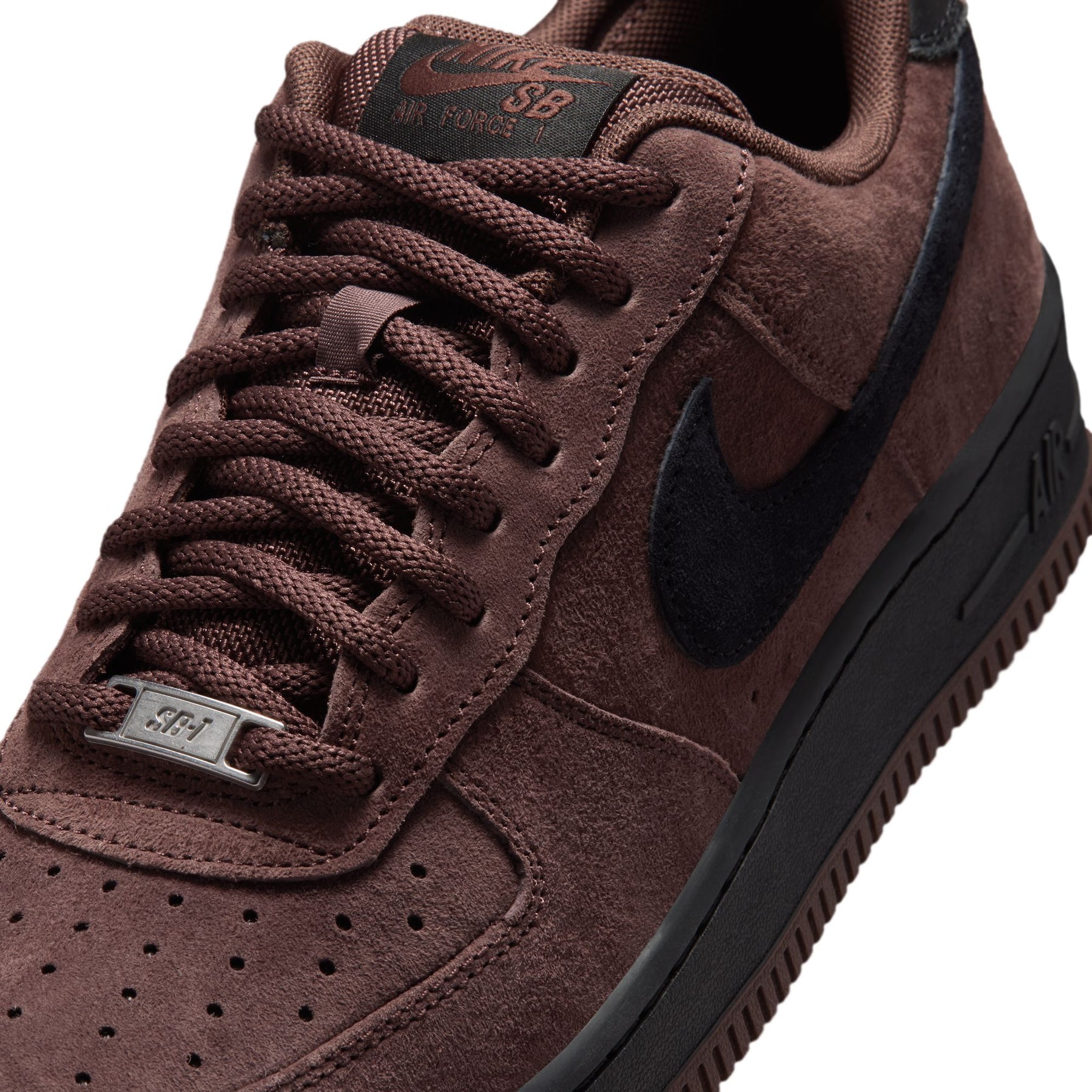 ZAPA NIKE SB AIR FORCE 1 HM8517-201