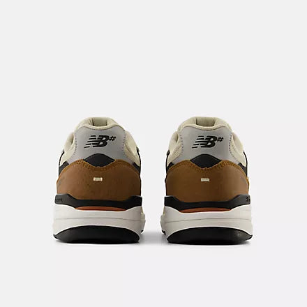 ZAPA NEW BALANCE 933 ONE
