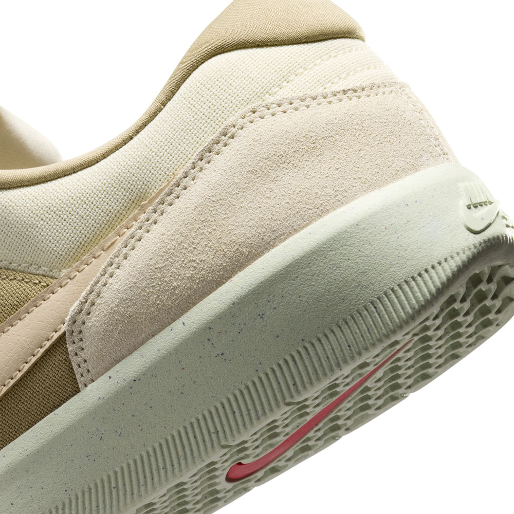 ZAPA NIKE SB FORCE 58 DV5477-106