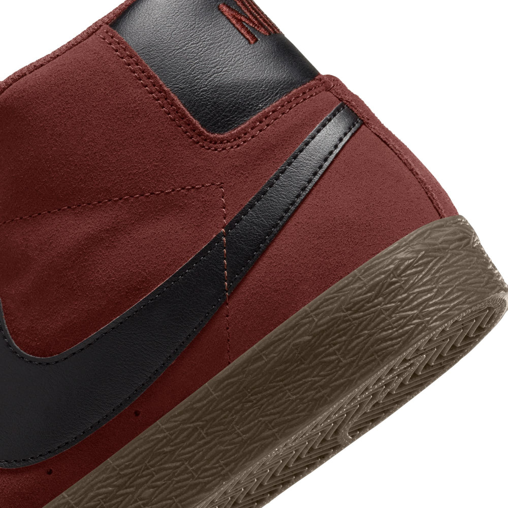ZAPA NIKE SB BLAZER MID 204