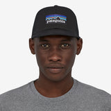 PATAGONIA P-6 LOGO TRUCKER BLK