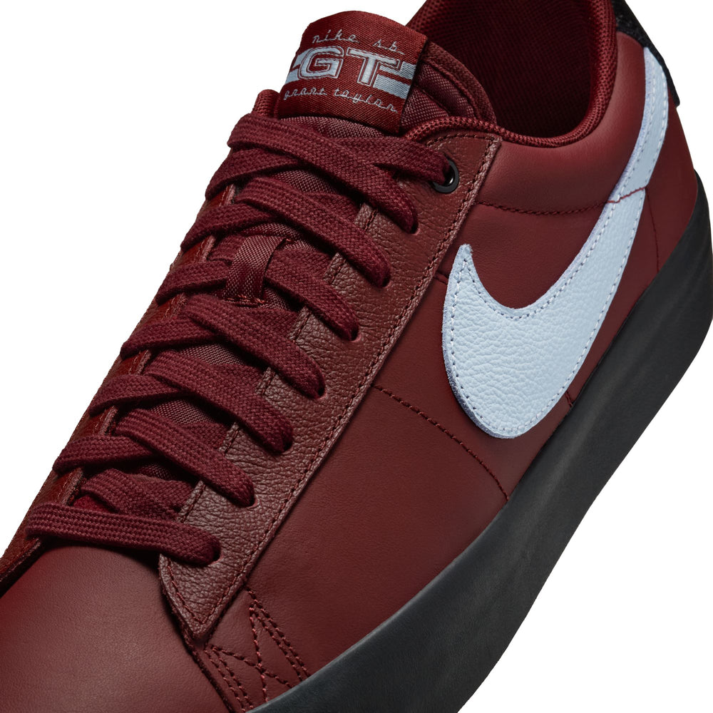 ZAPA NIKE SB BLAZER LOW PRO GT 600