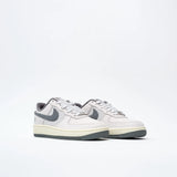ZAPA NIKE SB AIR FORCE 1 YUTO IO8439-100