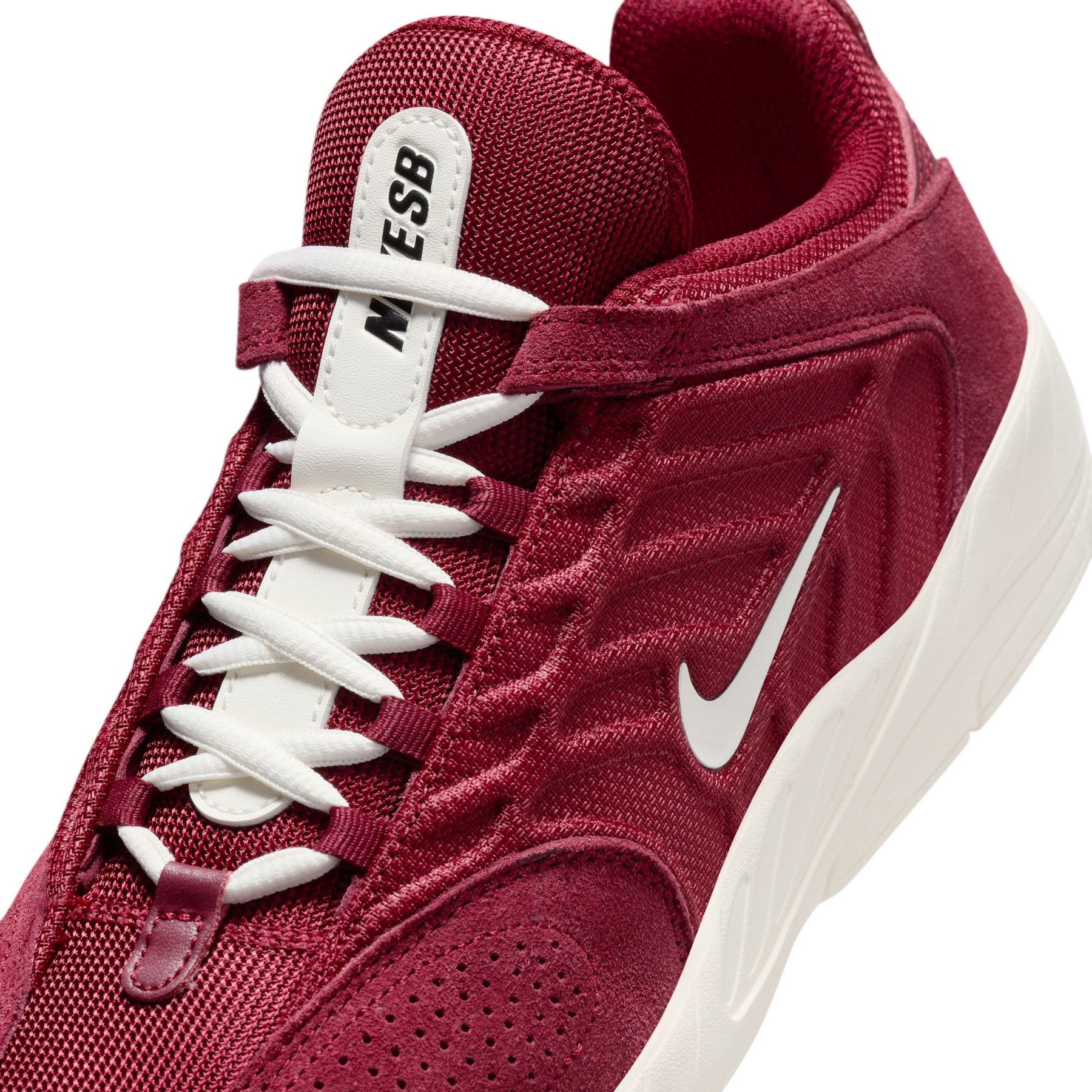 ZAPA NIKE SB VERTEBRAE 600