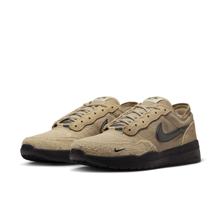 ZAPA NIKE SB PS8 200