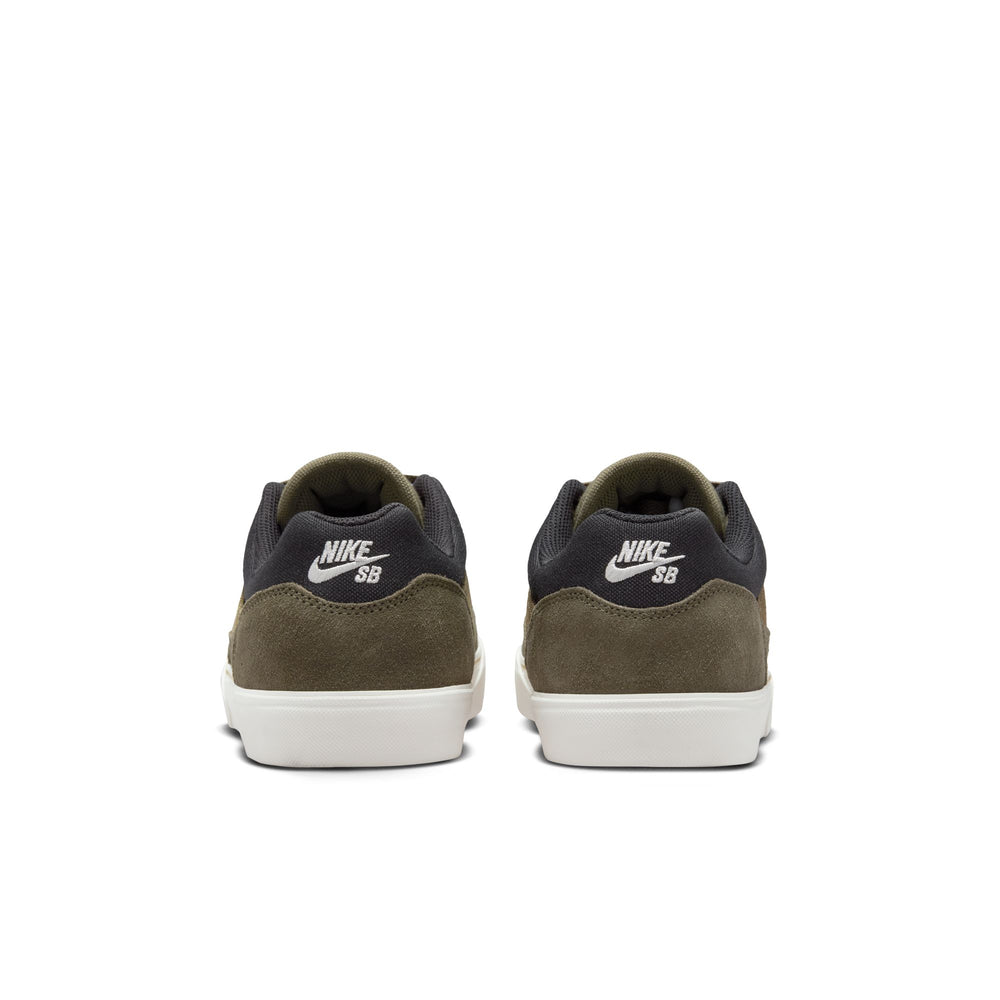ZAPA NIKE SB MALOR 200