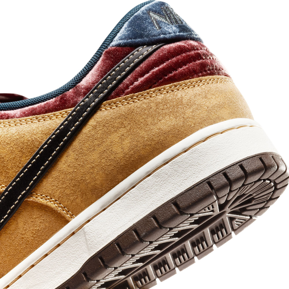 ZAPA NIKE SB DUNK LOW PRO FZ1278-200