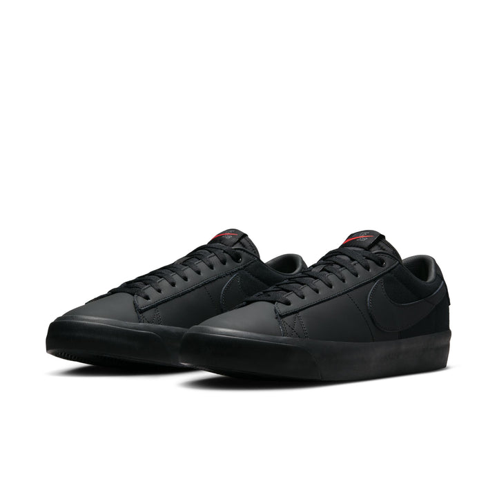 ZAPA NIKE SB BLAZER LOW GT DR9099-001