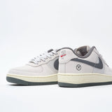ZAPA NIKE SB AIR FORCE 1 YUTO IO8439-100