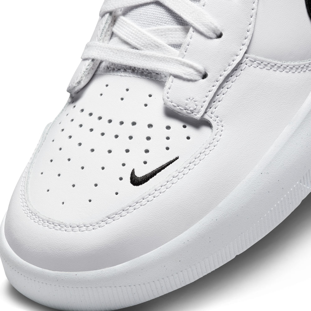 ZAPA NIKE SB FORCE 58 PRM L 101