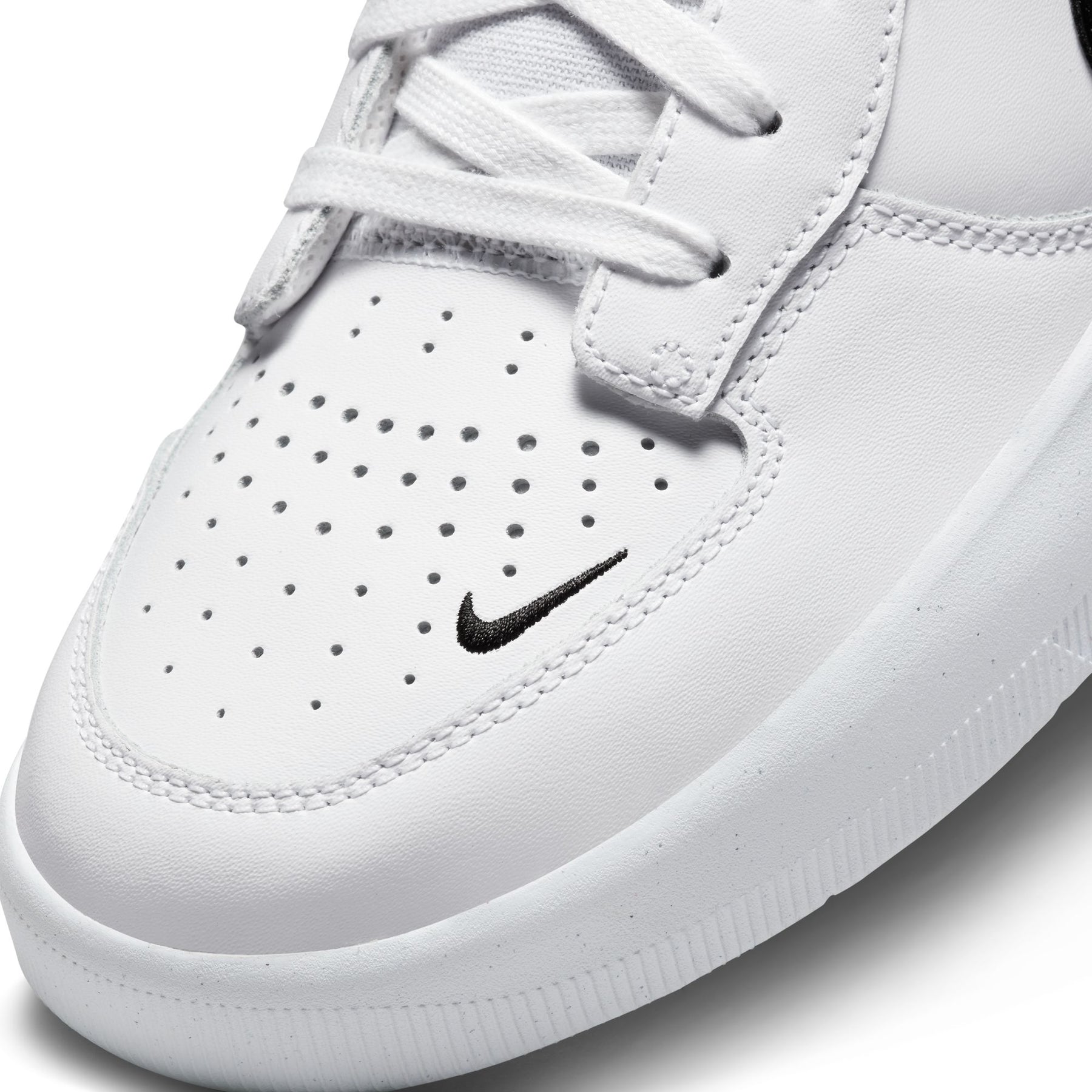 ZAPA NIKE SB FORCE 58 PRM L 101