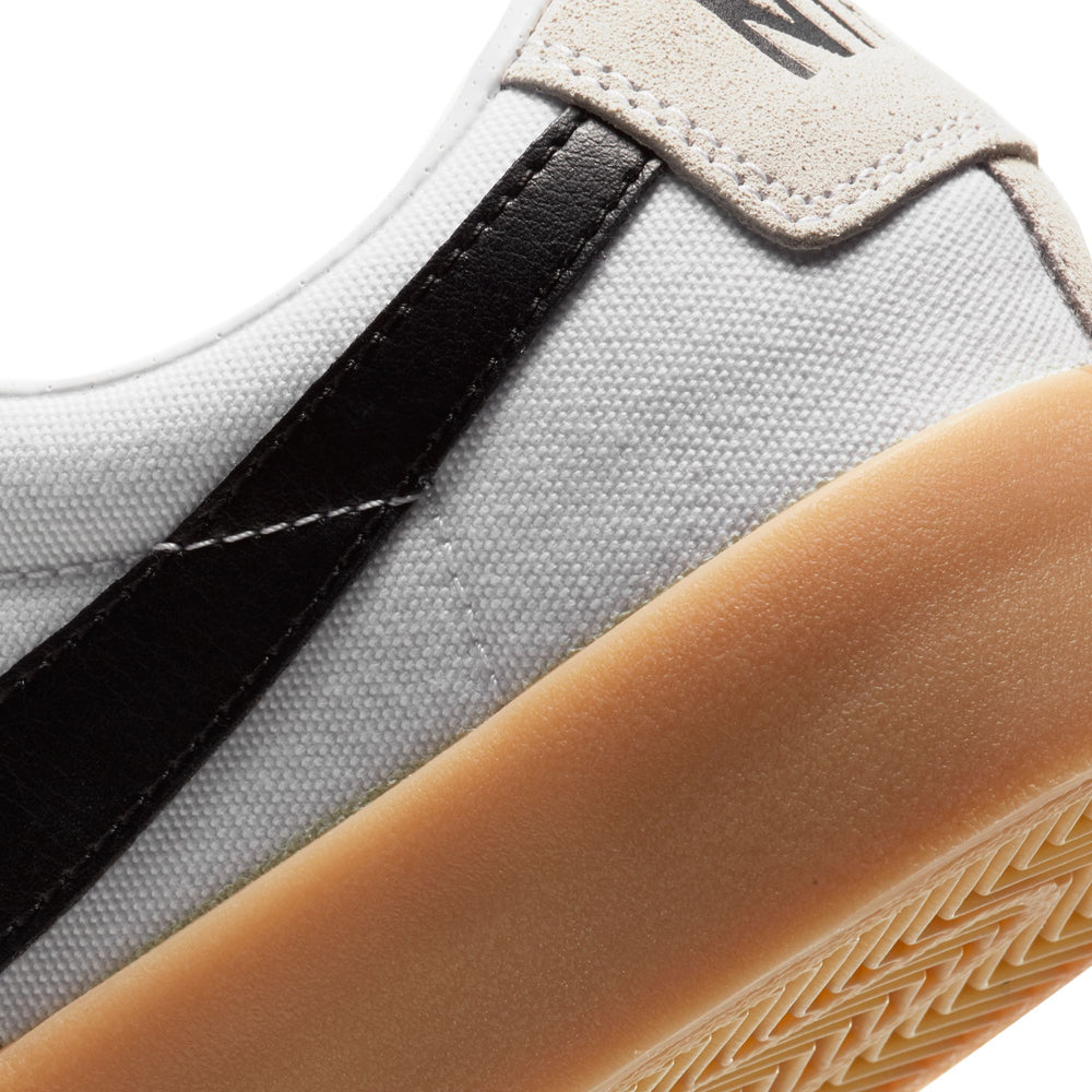 ZAPA NIKE SB BLAZER LOW PRO GT 695-100